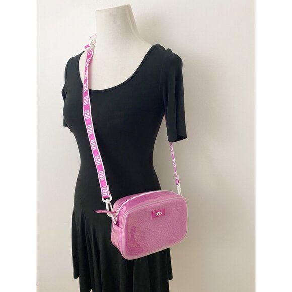 New Ugg Janey II Purse Crossbody Clutch Belt Bag Pink - Picture 1 of 11